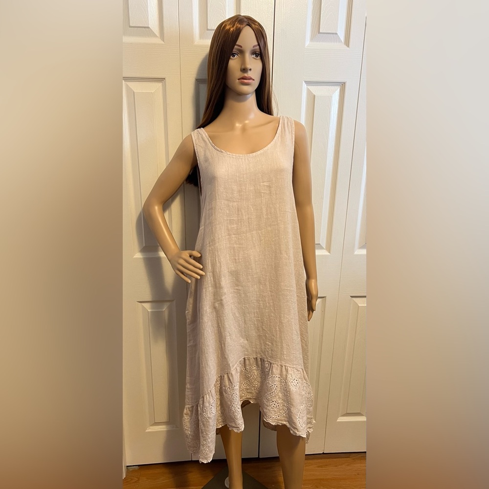 B-8-7 Lungo L'arno Linen Dress Eyelet Hem Detail High Low Sleeveless